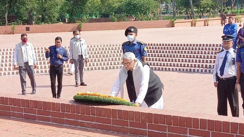 জাতীয় স্মৃতিসৌধে নব নির্বাচিত ডেপুটি স্পিকারের শ্রদ্ধা