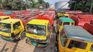 খুলনাসহ ১৫ জেলায় চলছে ট্যাংকলরি ধর্মঘট