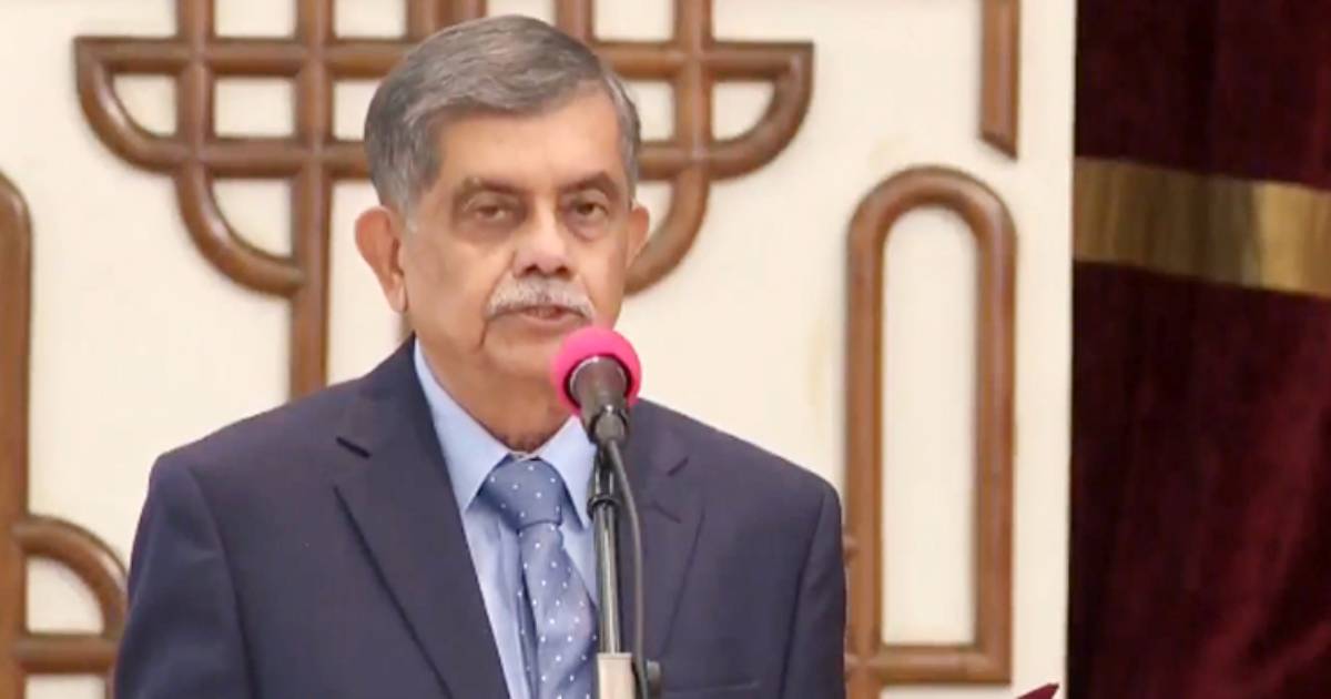 উপদেষ্টা হিসেবে শপথ নিলেন সি আর আবরার সিটি ব্যাংক