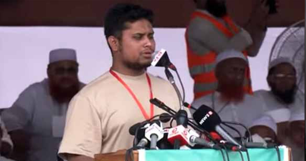 বাংলাদেশে আওয়ামী লীগের জায়গা নেই: হেফাজতের মঞ্চে হাসনাত ডিএসই