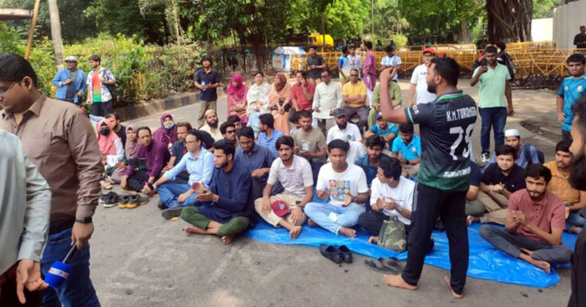 কাকরাইলে চলছে জবির আন্দোলন, জড়ো হচ্ছে শিক্ষার্থীরা বাংলাদেশ ফাইন্যান্স