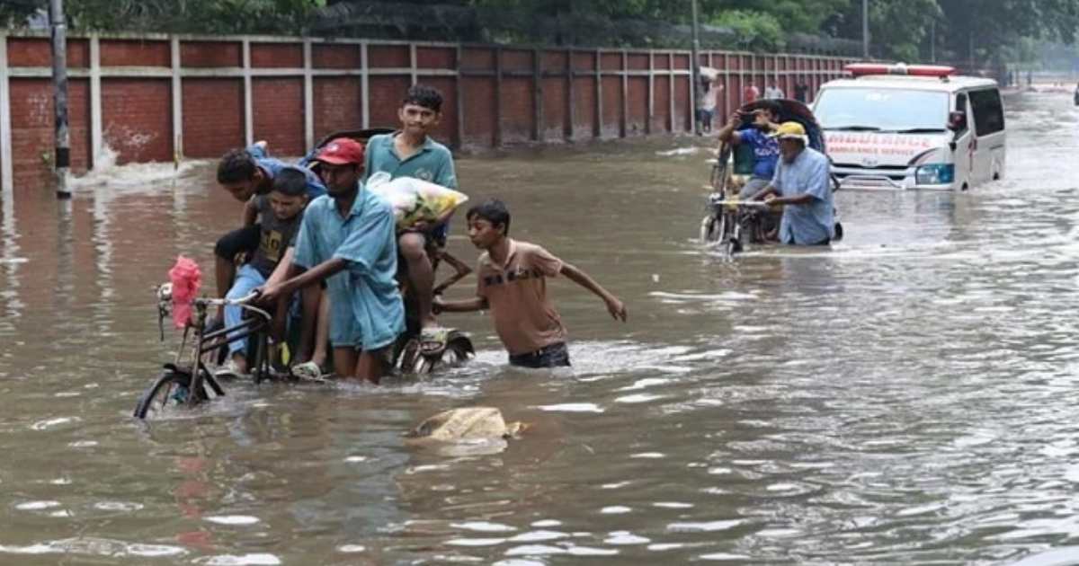 ঢাকায় টানা ১৮২ মিমি বৃষ্টি, জনজীবন বিপর্যস্ত শেয়ারহোল্ডার