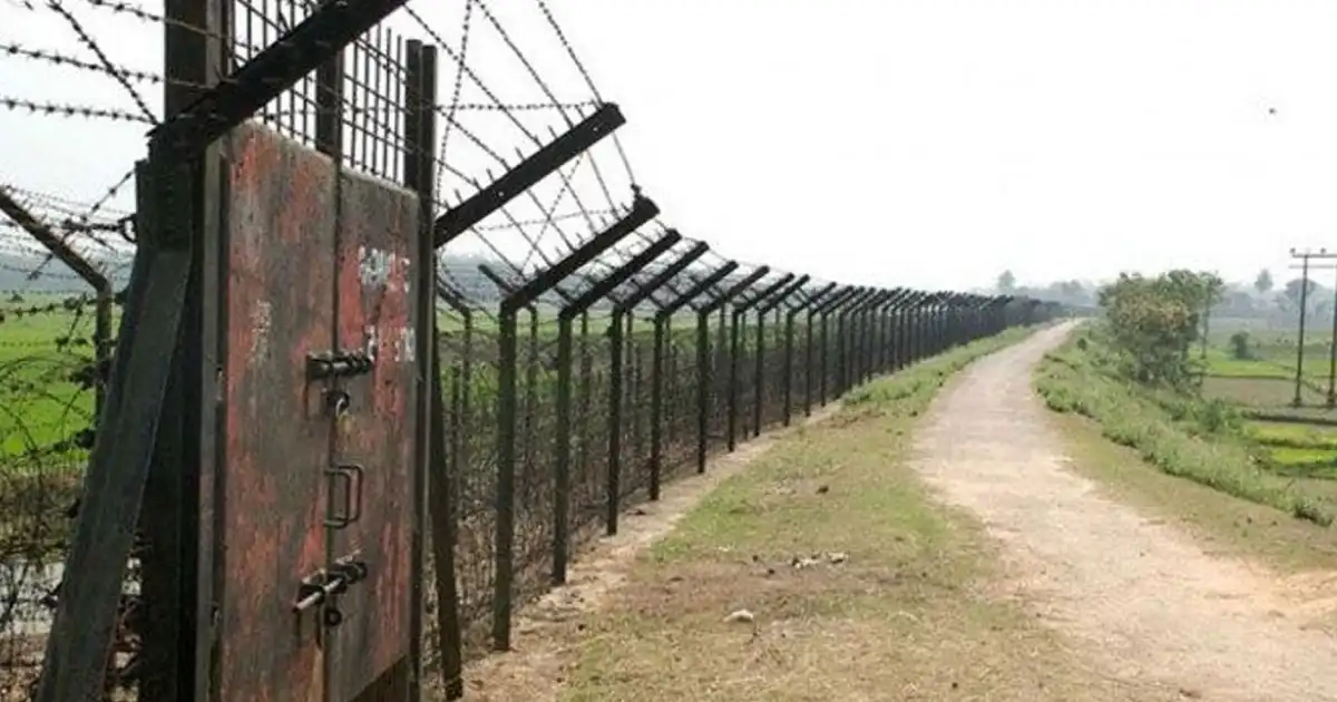 দুই কৃষককে নিয়ে গেলো বিএসএফ, দুই ভারতীয়কে ধরলো গ্রামবাসী বিনিয়োগকারী