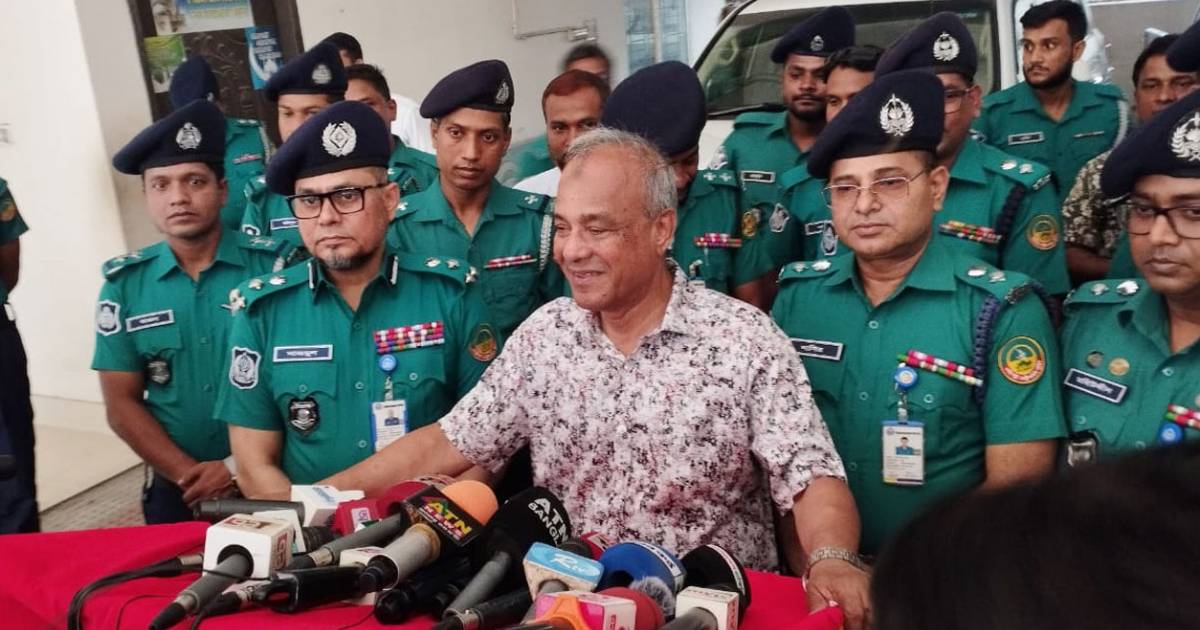 পুলিশের কেউ দুর্নীতিতে জড়ালে বাড়ি পাঠিয়ে দেওয়া হবে: স্বরাষ্ট্র উপদেষ্টা এনসিসি ব্যাংক