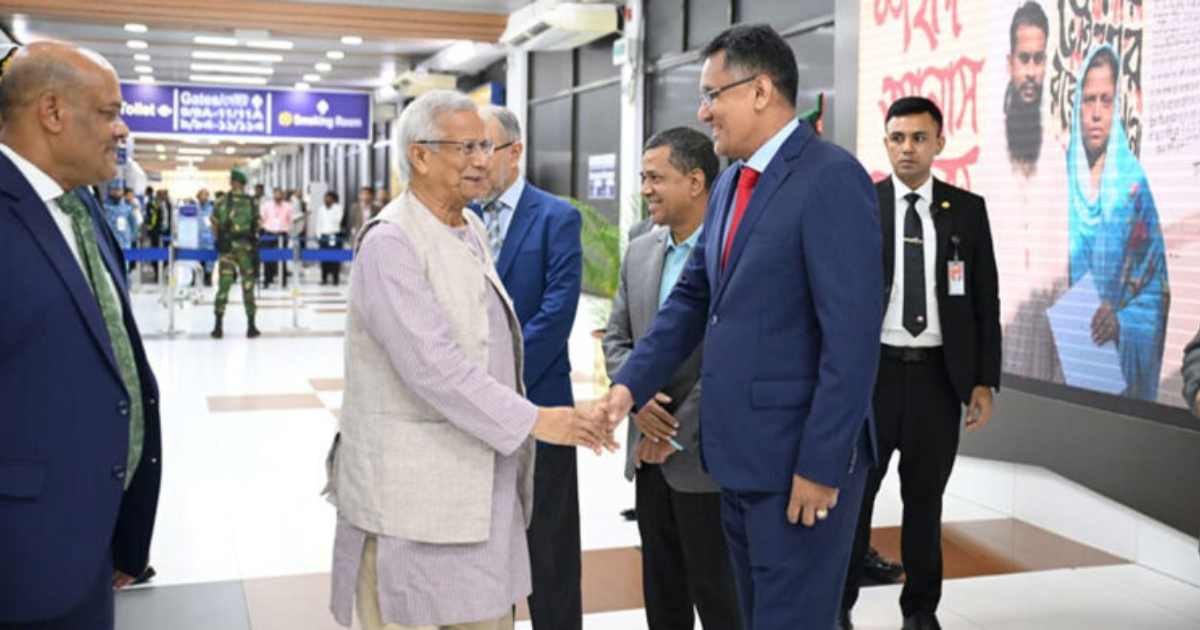 দেশে ফিরেছেন প্রধান উপদেষ্টা এফএসআরইউ