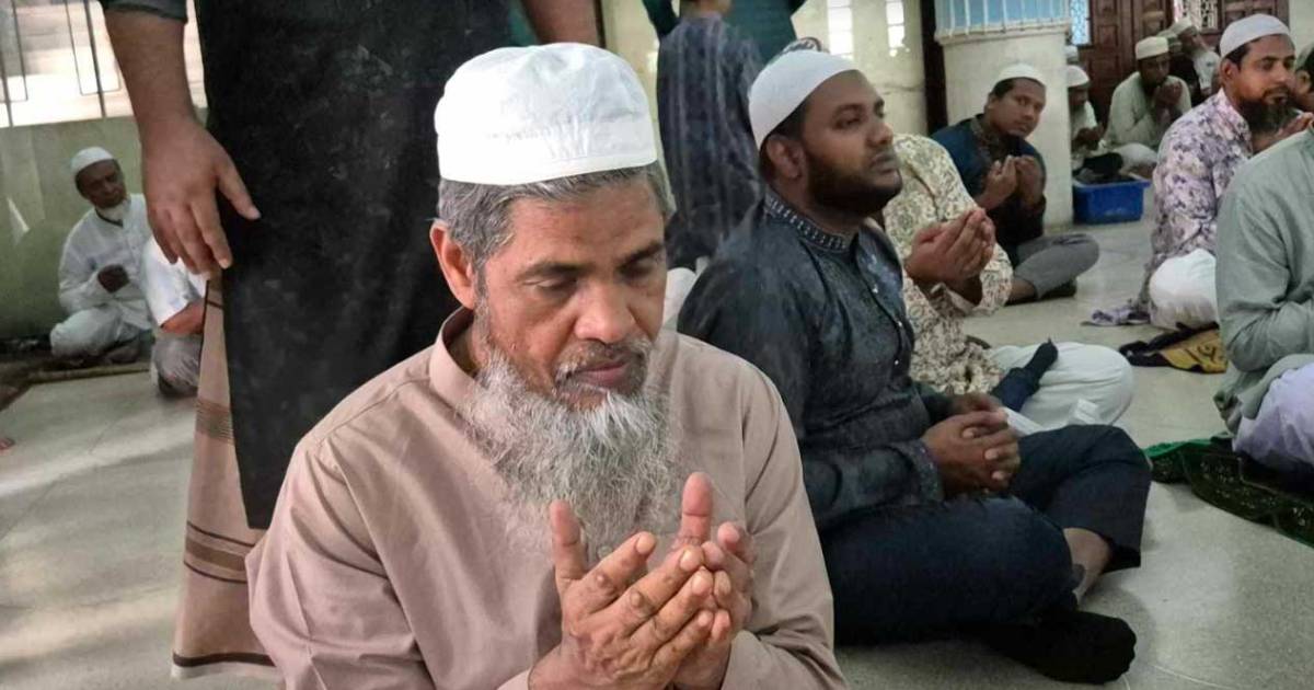 মোনাজাতে দেশ ও জাতির কল্যাণ কামনা এনসিসি ব্যাংক