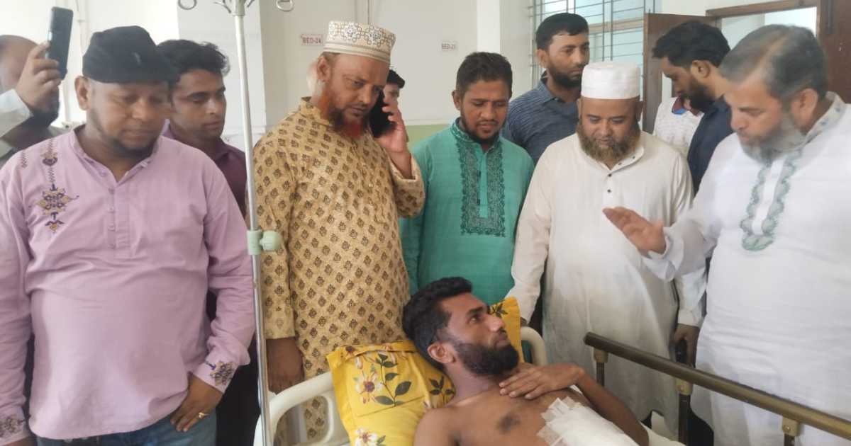 মুগদা হাসপাতালের রোগীদের খোঁজ নিলেন জামায়াত নেতৃবৃন্দ পুঁজিবাজারে