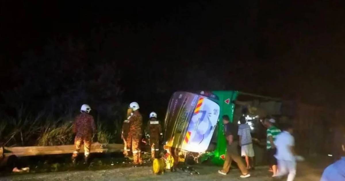 মালয়েশিয়ায় ভয়াবহ বাস দুর্ঘটনা, নিহত ১৫ এনসিসি ব্যাংক