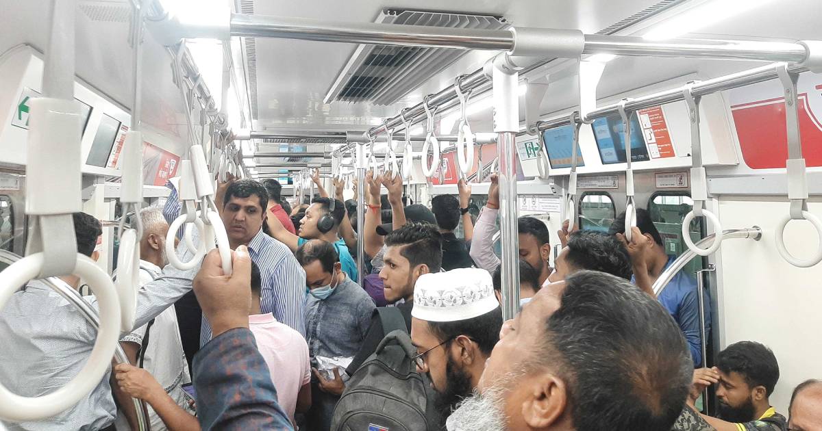 মেট্রোরেলে যাত্রীদের মাস্ক পরার অনুরোধ এনসিসি ব্যাংক