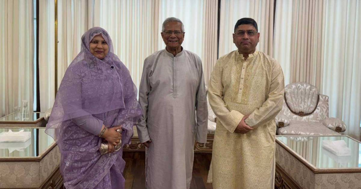 প্রধান উপদেষ্টার সঙ্গে সস্ত্রীক সাক্ষাৎ করেছেন সেনাপ্রধান এনসিসি ব্যাংক