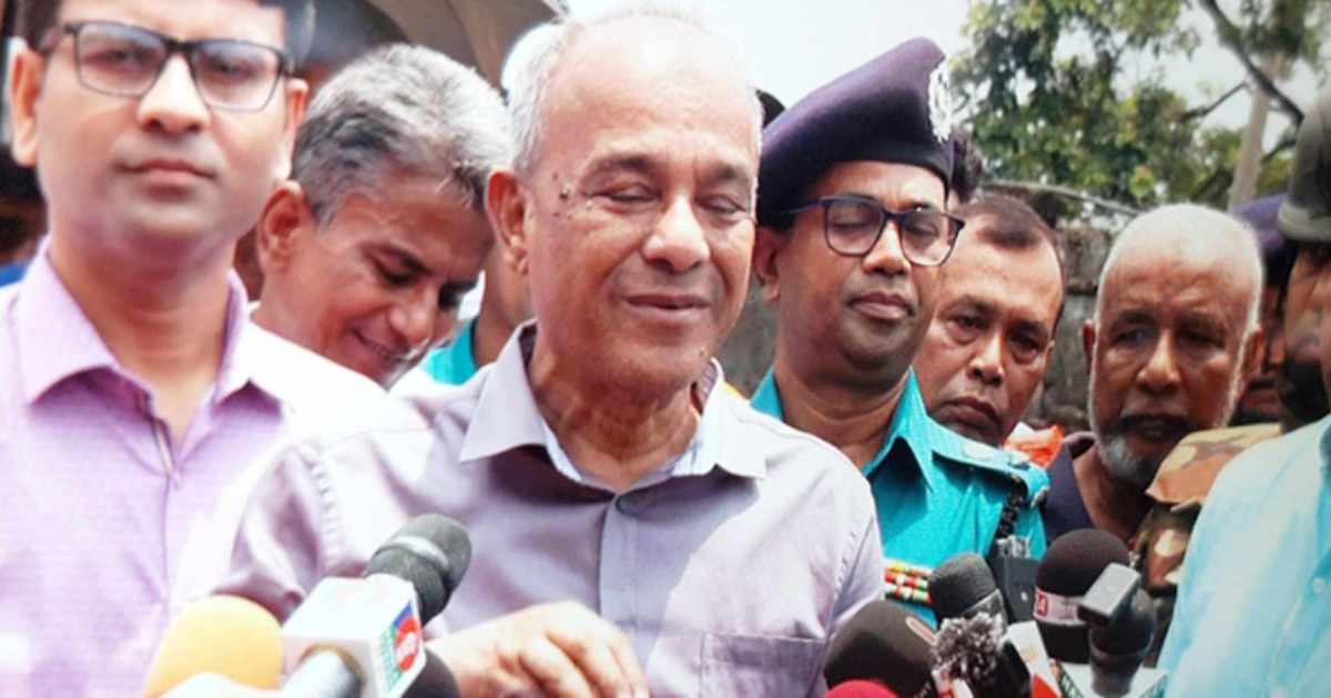 নিরাপত্তা নিয়ে দুশ্চিন্তার কোনো কারণ নেই: স্বরাষ্ট্র উপদেষ্টা এনসিসি ব্যাংক