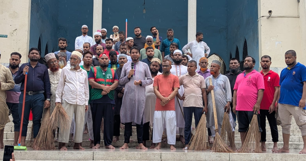 এবার বায়তুল মোকাররম মসজিদে জামায়াতের পরিচ্ছন্নতা অভিযান শরীয়াহভিত্তিক