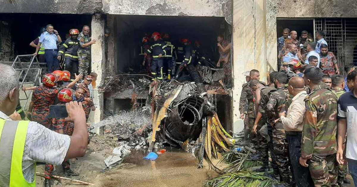 উত্তরায় বিমান বিধ্বস্তের ঘটনায় নিহত ১৯ শরীয়াহভিত্তিক
