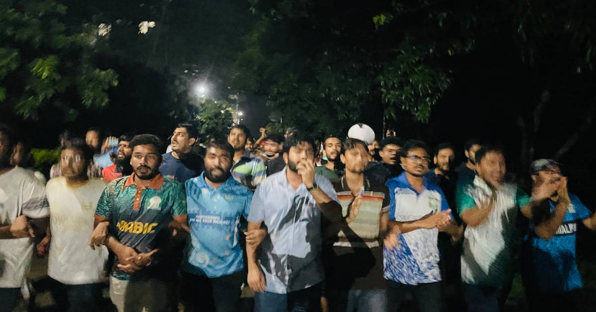 ইবিতে প্রতীকী প্রতিবাদী মিছিল: ঐতিহাসিক ১৪ জুলাইয়ের স্লোগানে ফের উত্তাল সেনাবাহিনী
