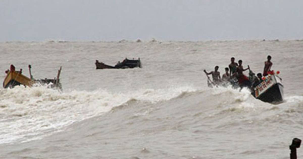 বঙ্গোপসাগরে ট্রলারসহ ৩৪ ভারতীয় জেলে আটক ডিএসই চেয়ারম্যান