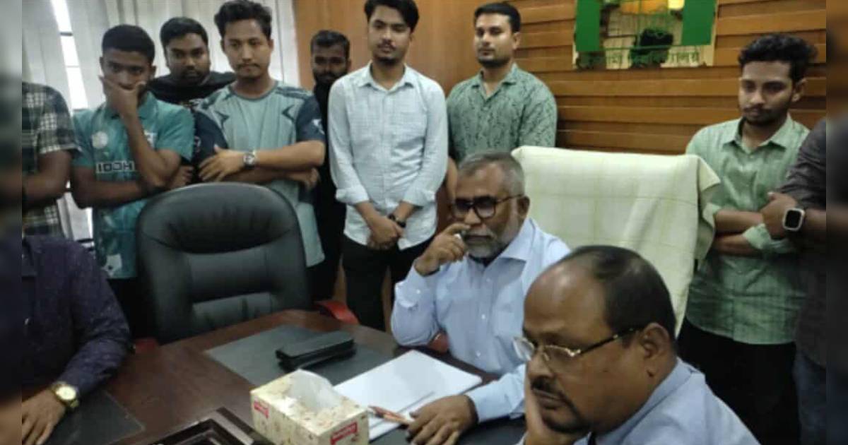 অর্ডিন্যান্স পাশ হলে নভেম্বরে ইকসু নির্বাচনের আশ্বাস ইবি উপাচার্যের এনার্জিপ্যাক
