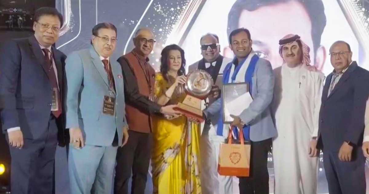দুবাইয়ে মাদার তেরেসা অ্যাওয়ার্ড পেলেন রিমঝিম গ্রুপের এমডি ঢাকা