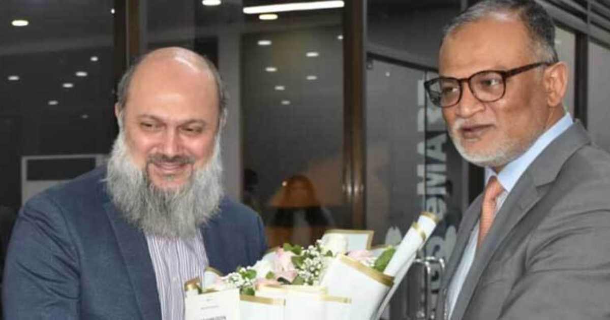 ‘অর্থনৈতিক সহযোগিতা’ জোরদারে ঢাকায় পাকিস্তানের বাণিজ্যমন্ত্রী শেয়ার