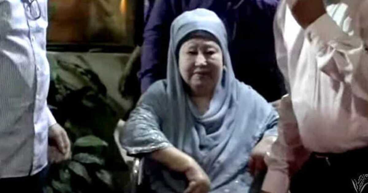 হাসপাতালে পৌঁছেছেন খালেদা জিয়া ডিএসই