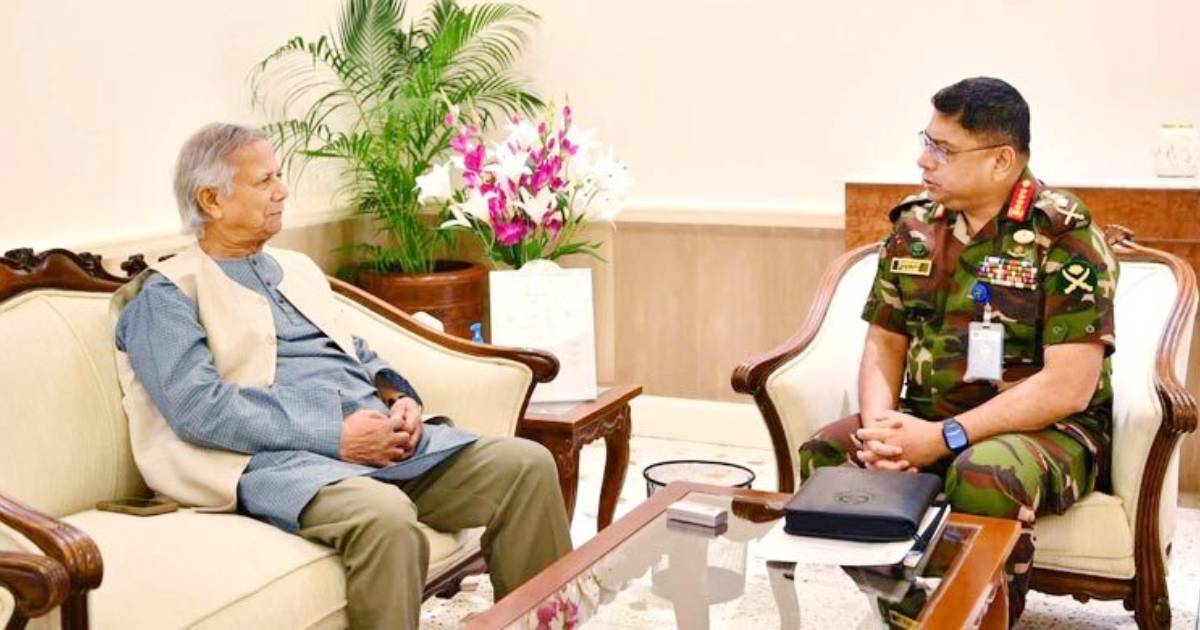 অন্তর্বর্তী সরকারকে পূর্ণ সহযোগিতার আশ্বাস সেনাপ্রধানের ঢাকা