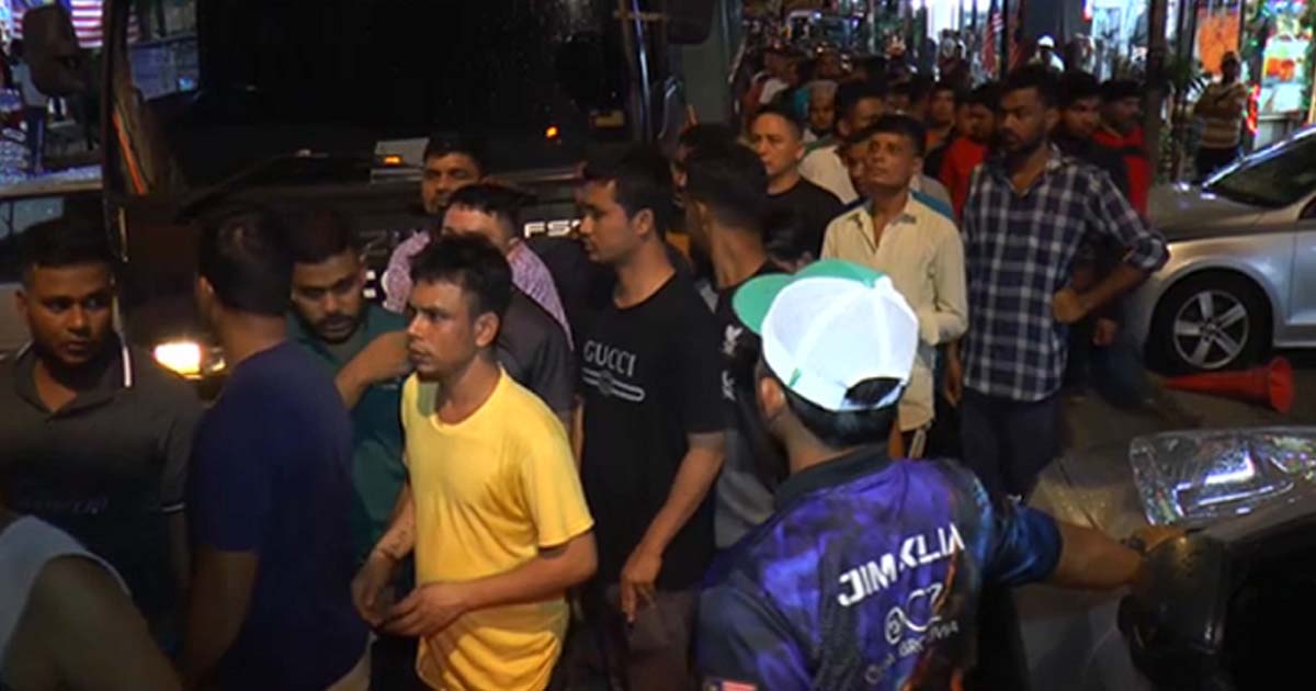 মালয়েশিয়ায় বিশেষ অভিযান, ৩৭৭ বাংলাদেশি আটক ডেল্টা