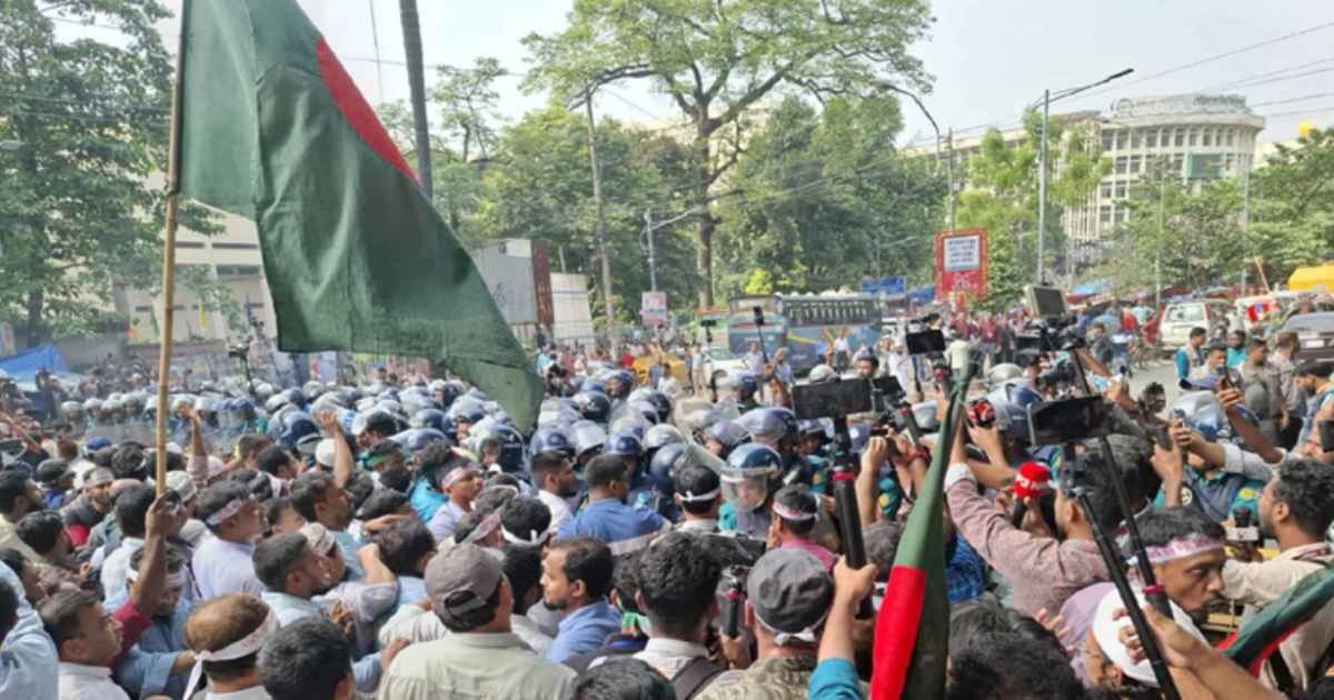 স্লোগানে উত্তাল শাহবাগ, দাবি আদায় করে ঘরে ফিরবেন শিক্ষকরা লংকাবাংলা