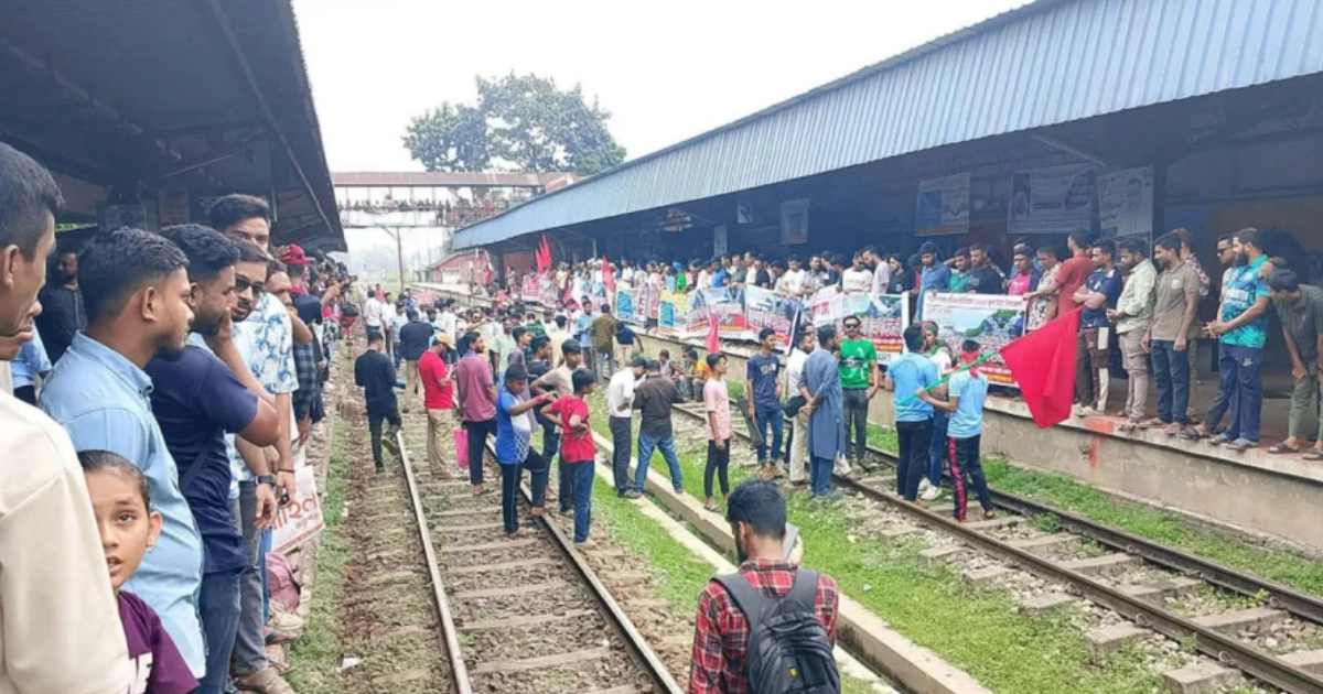 সিলেটে রেলপথ অবরোধ, ট্রেন যাত্রায় বিলম্ব ফুলকোর্ট