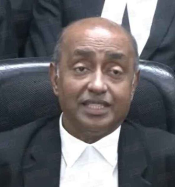 অর্থ উপদেষ্টা