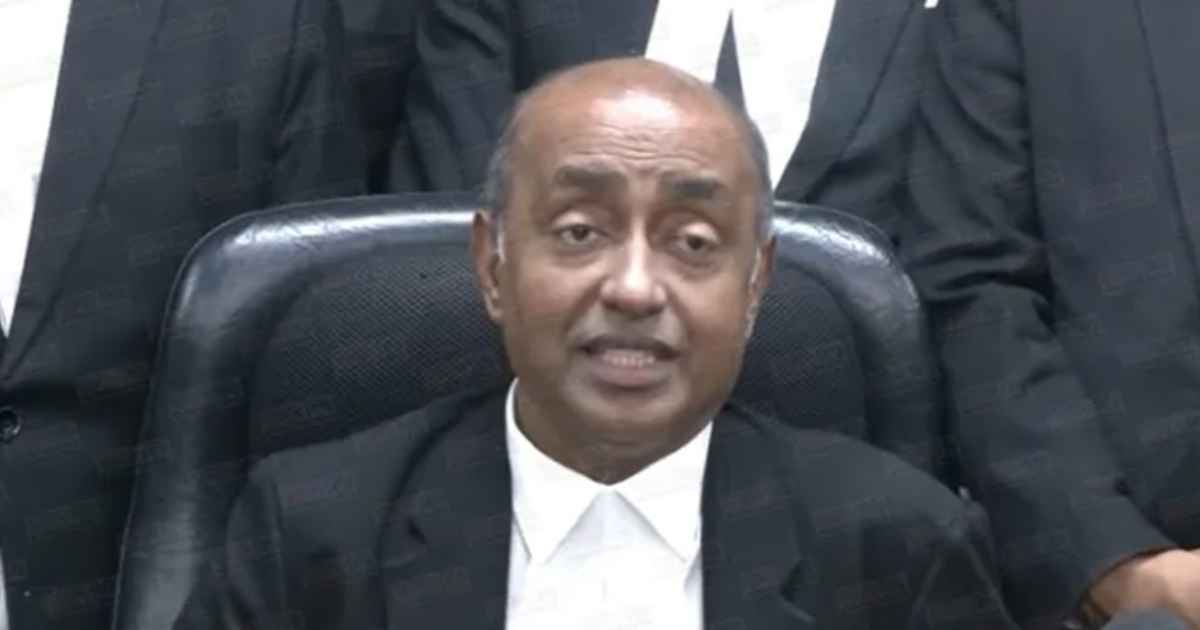 অর্থ উপদেষ্টা