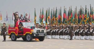 জাতীয় প্যারেড স্কয়ারে জাঁকজমকপূর্ণ কুচকাওয়াজ অনুষ্ঠিত