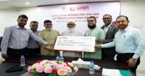 ডাক বিভাগকে ১৩ কোটি ৮২ লাখ টাকা রেভিনিউ’র অংশ দিল নগদ