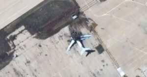 মার্কিন হামলায় ইরানের ত্রাণ সংগ্রহকারী বেসামরিক বিমান বিধ্বস্ত