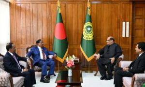 স্পিকার হাফিজ উদ্দিনের সঙ্গে পাকিস্তানের হাইকমিশনারের সাক্ষাৎ