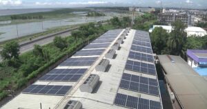 জ্বালানি সংকটে উৎপাদন ধস ঠেকাতে গার্মেন্টস কারখানায় সোলার উদ্যোগ বিজিএমইএর