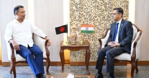 প্রধানমন্ত্রীর সঙ্গে ভারতীয় হাইকমিশনারের সাক্ষাৎ