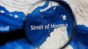 মার্কিন অবরোধ অব্যাহত থাকলে হরমুজ প্রণালি আবার বন্ধ করে দেওয়া হবে: ইরান