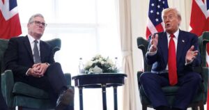 ডিজিটাল কর না তুললে যুক্তরাজ্যে শুল্কের হুঁশিয়ারি ট্রাম্পের