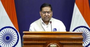 ‘অবৈধ বাংলাদেশি’ ফেরত পাঠাতে ঢাকার সহযোগিতা চাইল দিল্লি