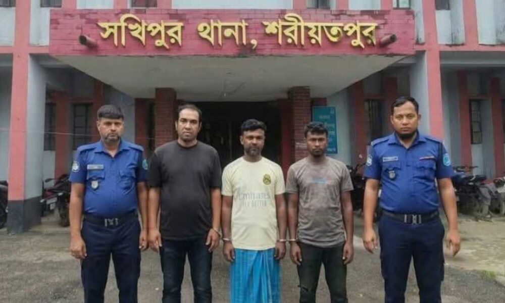 নারী
