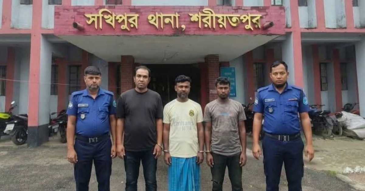 নারী