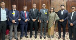 পুঁজিবাজার উন্নয়নে বাংলাদেশ ব্যাংকের সহায়তা চেয়েছে ডিএসই